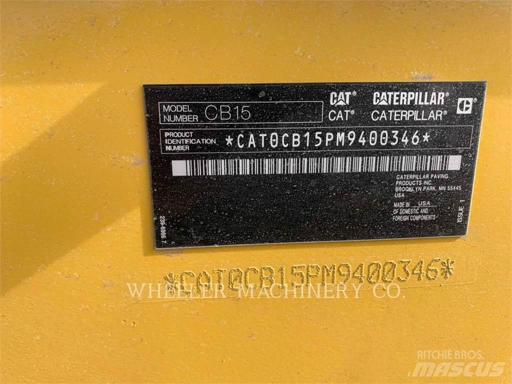 CAT CB15 VV 雙輪滾壓機
