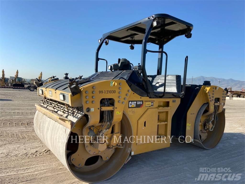 CAT CB15 VV 雙輪滾壓機