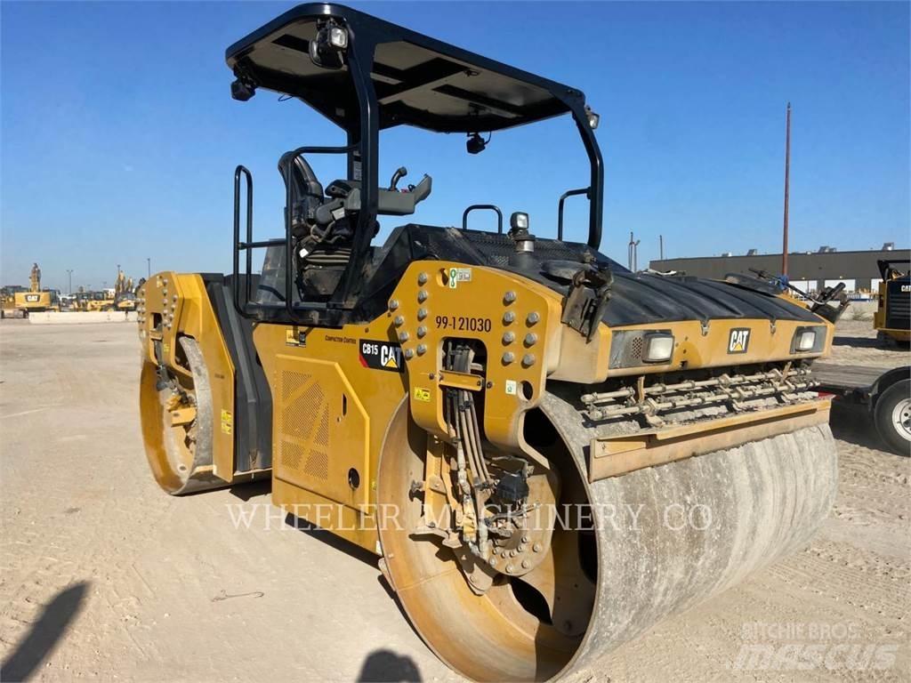 CAT CB15 VV 雙輪滾壓機