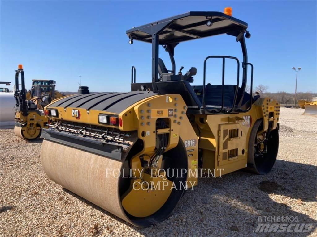 CAT CB16 土壤壓實機
