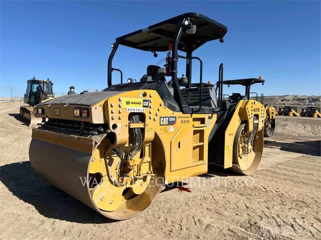 CAT CB16 土壤壓實機