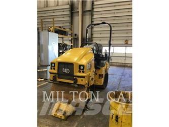 CAT CB2.5 土壤壓實機