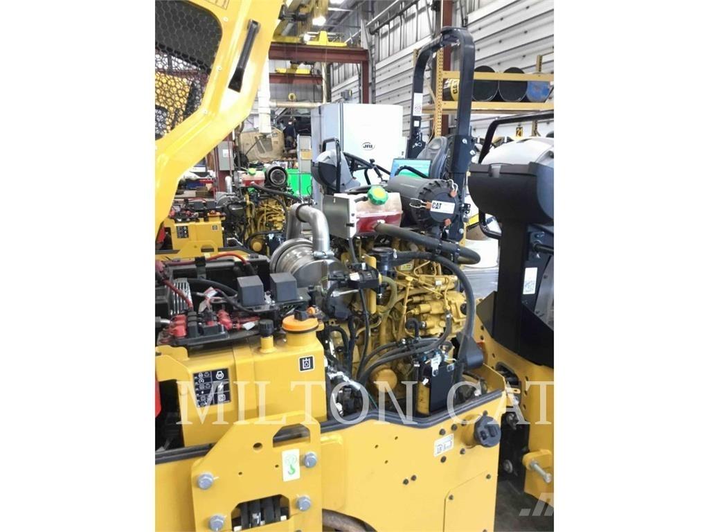 CAT CB2.5 土壤壓實機