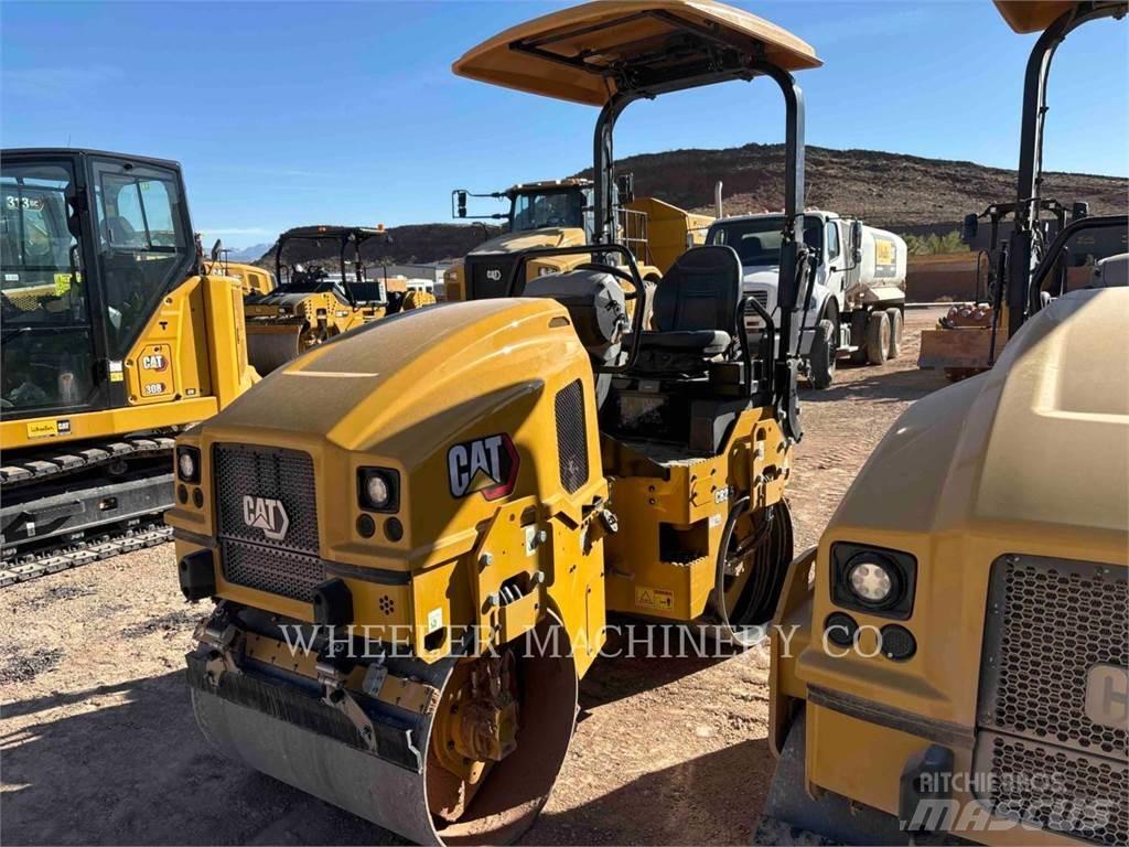CAT CB2.5 雙輪滾壓機