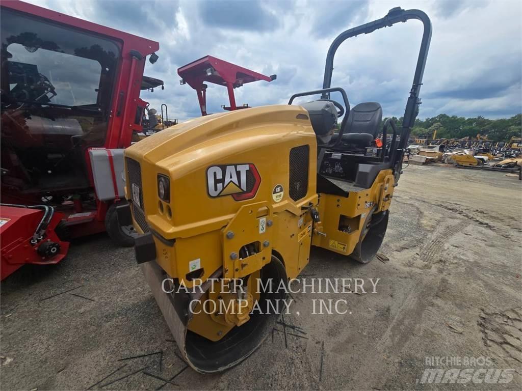 CAT CB2.5 土壤壓實機
