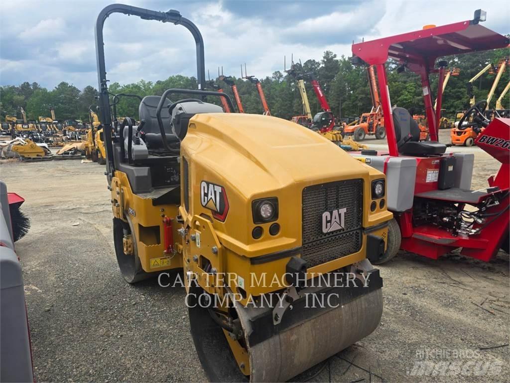 CAT CB2.5 土壤壓實機