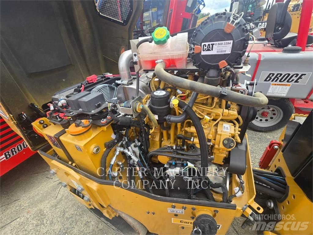 CAT CB2.5 土壤壓實機
