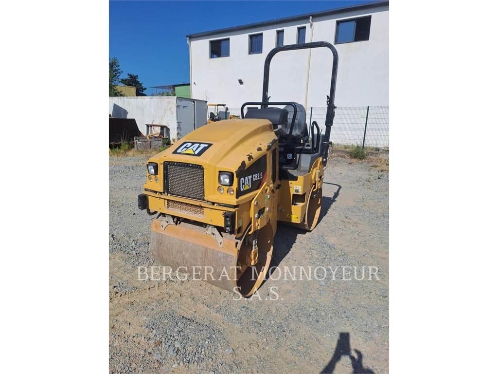 CAT CB2.5 土壤壓實機