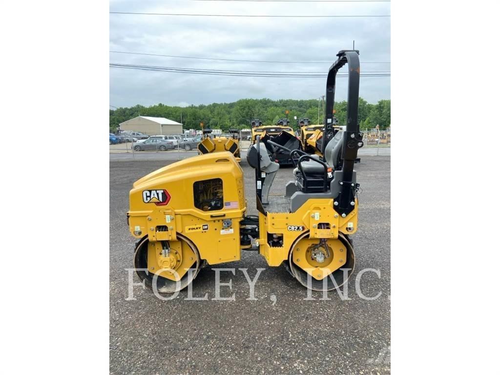CAT CB2.5-03 雙輪滾壓機
