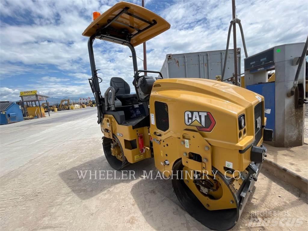 CAT CB2.5 GC 雙輪滾壓機