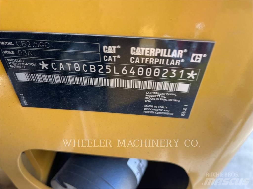 CAT CB2.5 GC 雙輪滾壓機