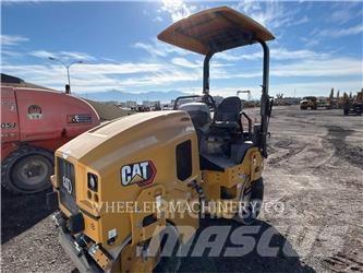 CAT CB2.5 GC 雙輪滾壓機