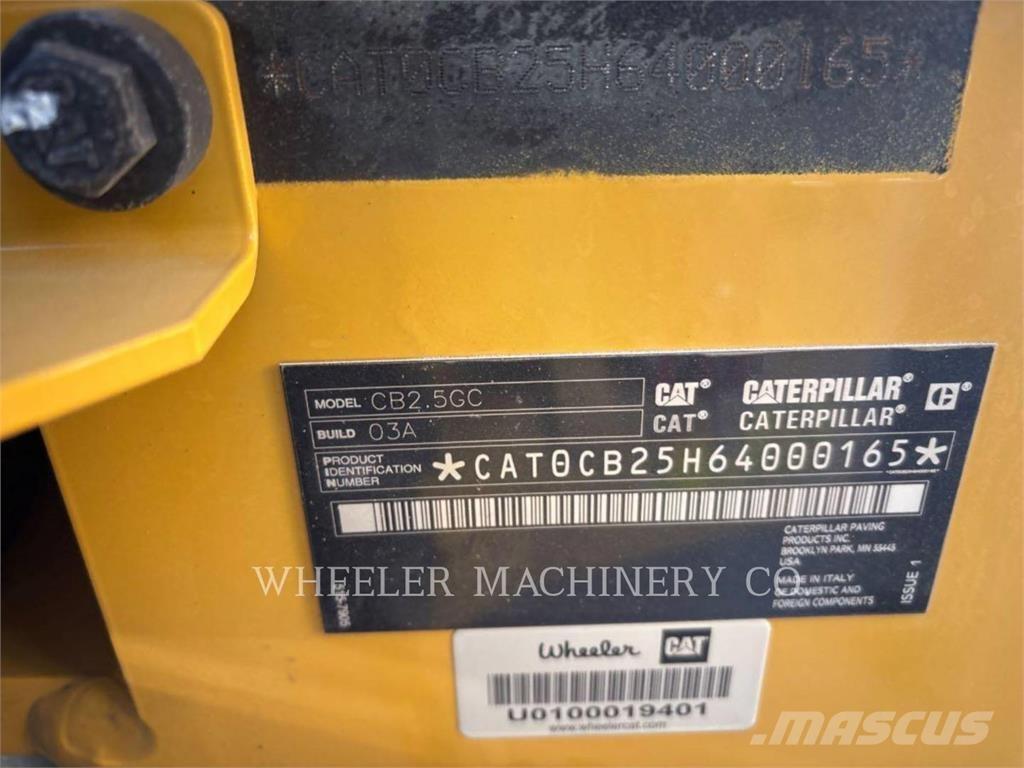 CAT CB2.5 GC 雙輪滾壓機
