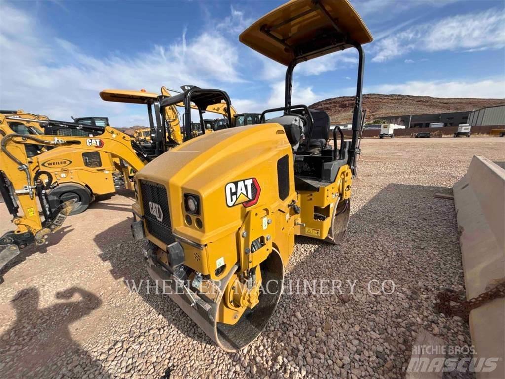 CAT CB2.5 GC 雙輪滾壓機