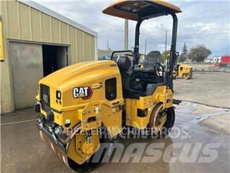 CAT CB2.7 雙輪滾壓機