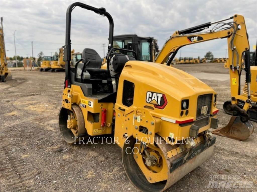 CAT CB2.7 瀝青攤舖機/鋪路機