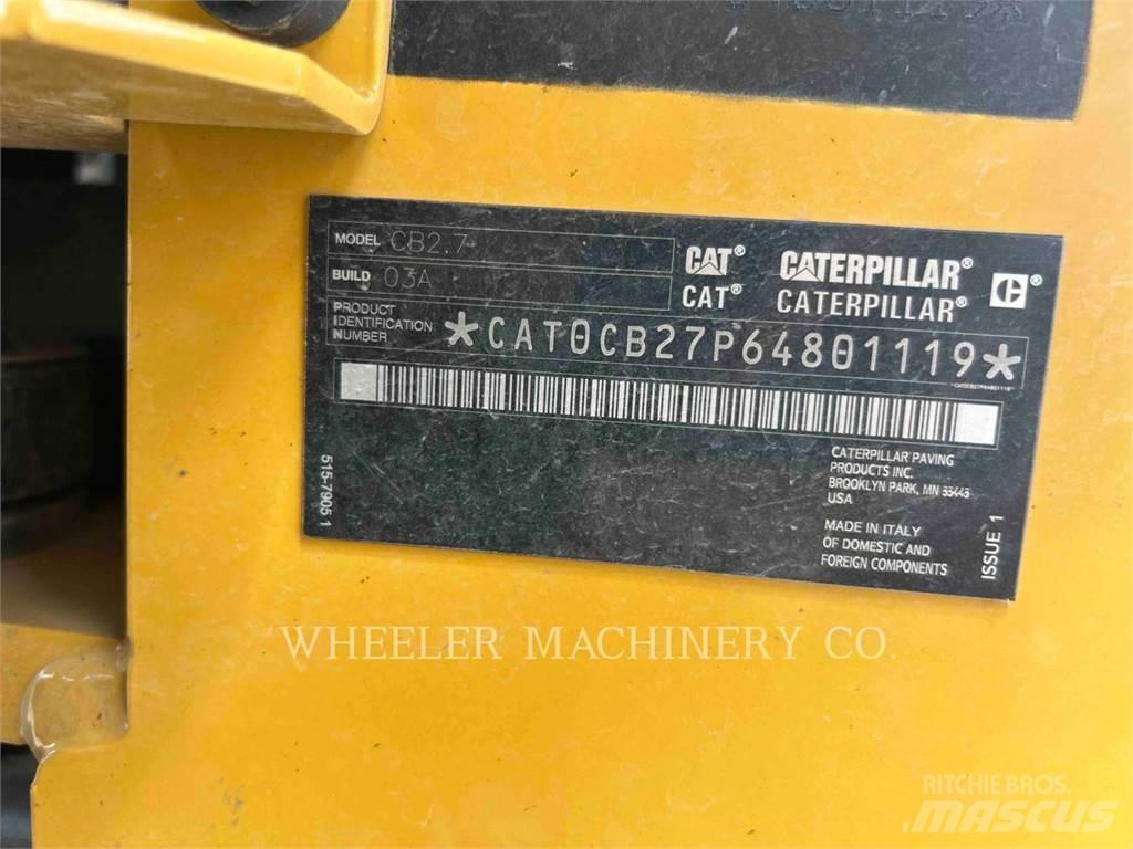 CAT CB2.7 雙輪滾壓機