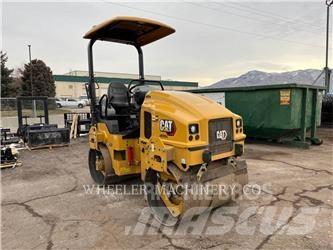 CAT CB2.7 GC 雙輪滾壓機