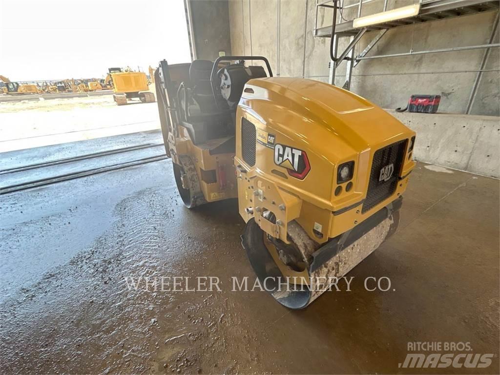 CAT CB2.7 GC 雙輪滾壓機