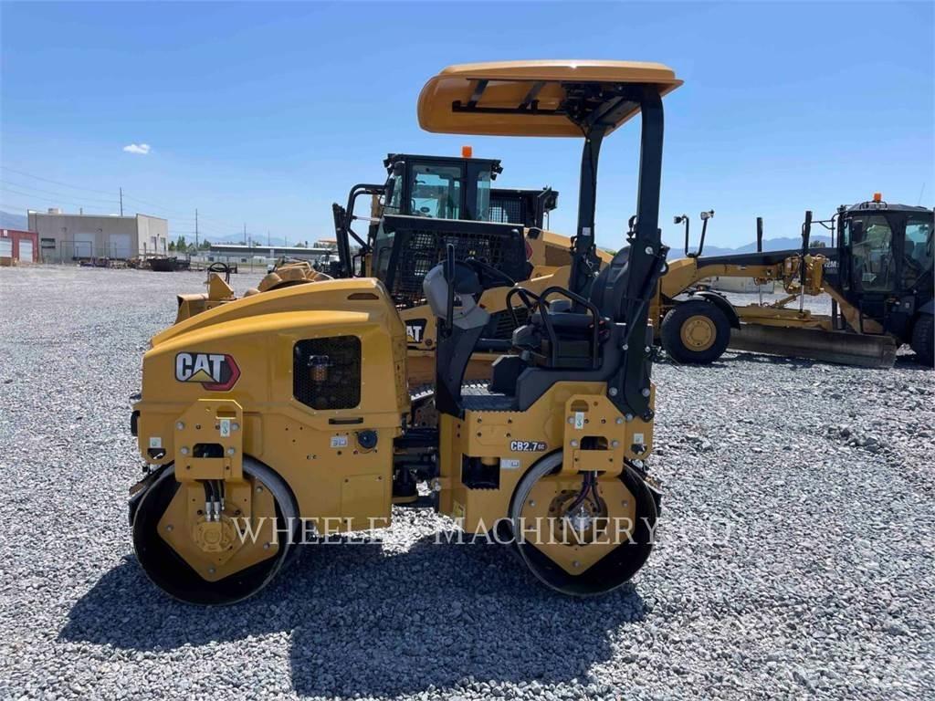 CAT CB2.7 GC 雙輪滾壓機