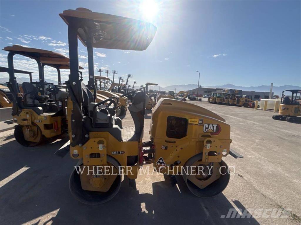 CAT CB2.7 GC 雙輪滾壓機