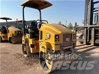 CAT CB2.7 GC 雙輪滾壓機