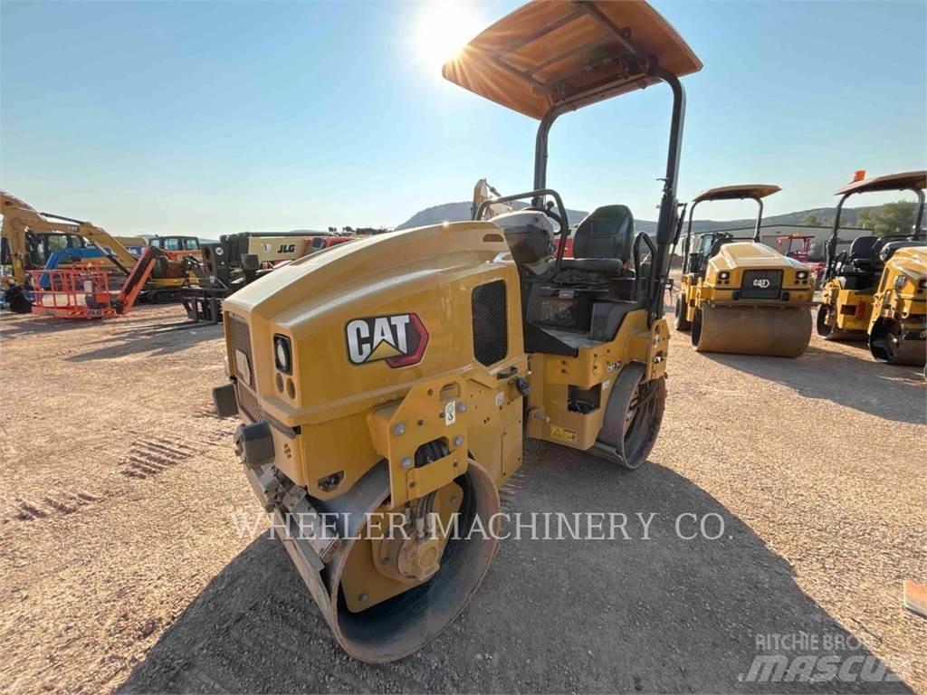 CAT CB2.7 GC 雙輪滾壓機