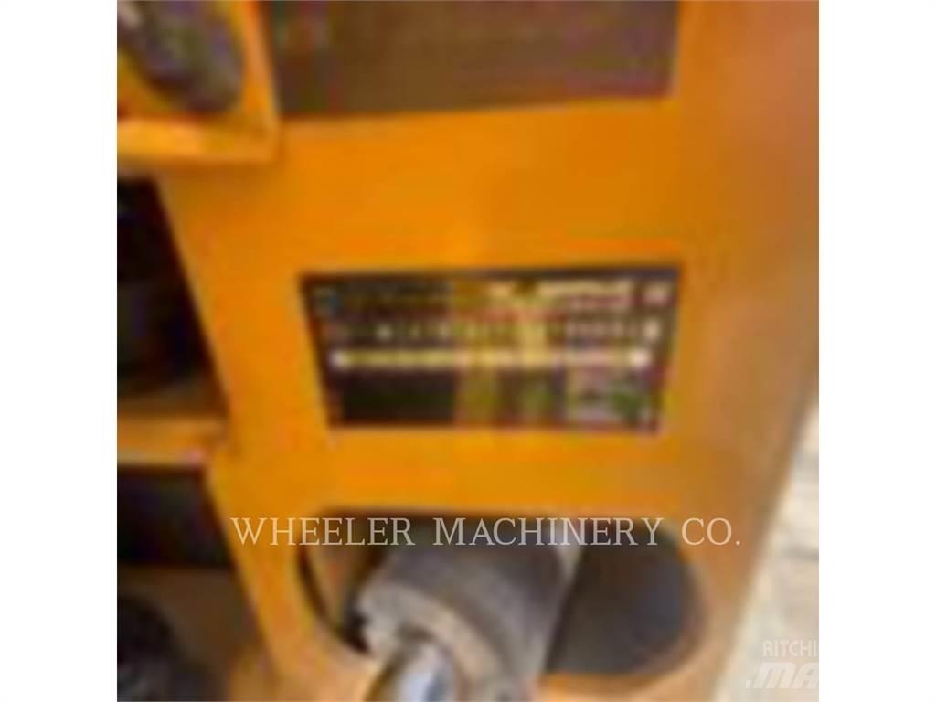 CAT CB2.7 GC 雙輪滾壓機