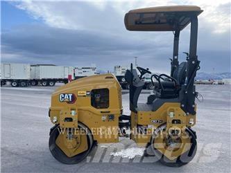 CAT CB2.7 GC 雙輪滾壓機