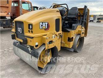 CAT CB2.7 GC 雙輪滾壓機