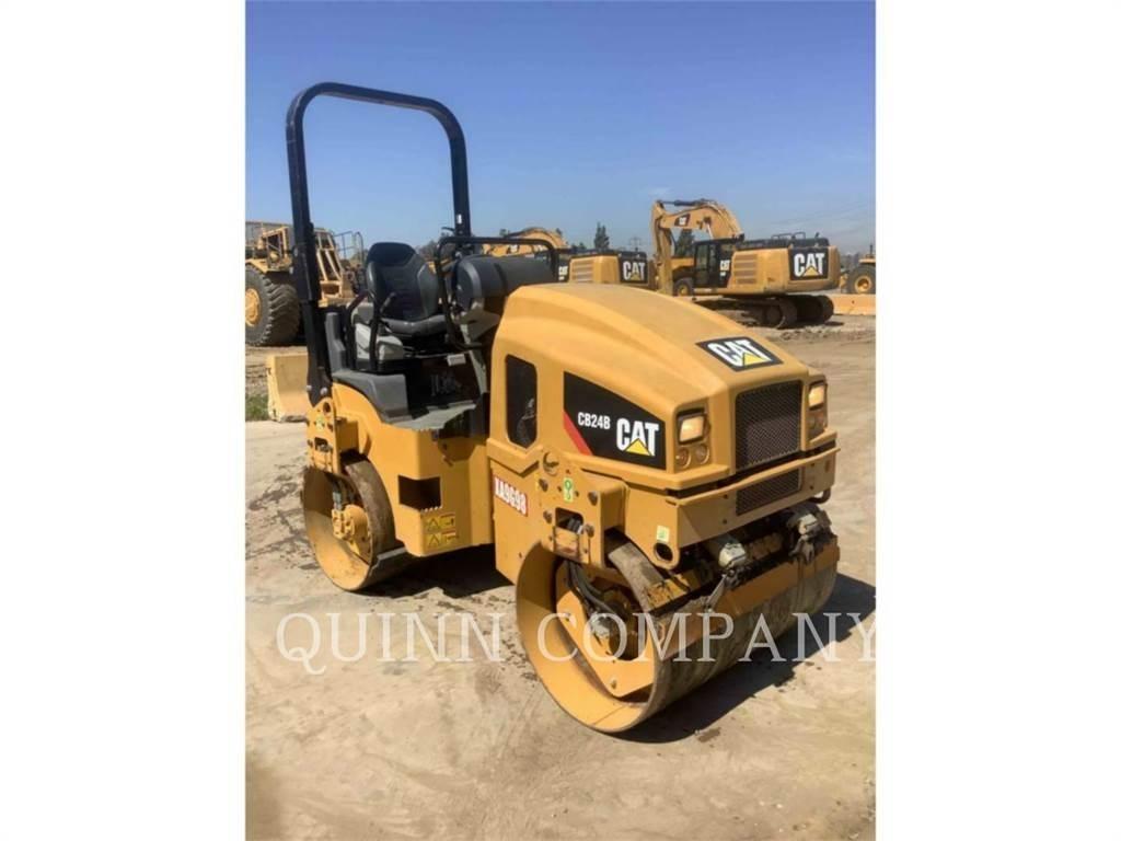 CAT CB24B 雙輪滾壓機