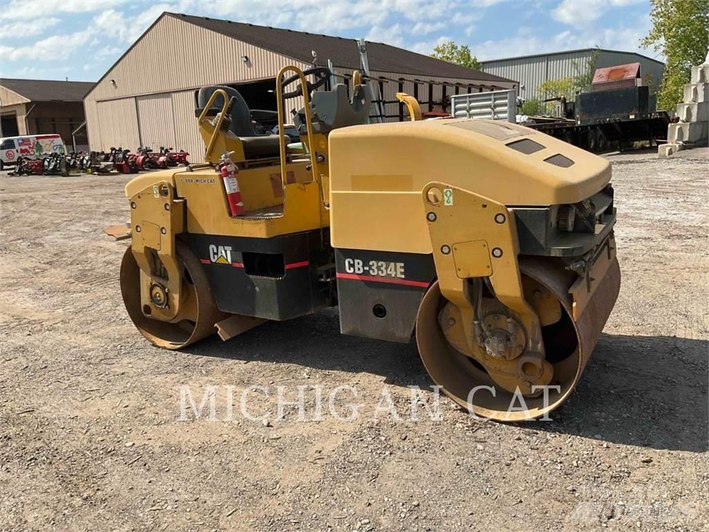 CAT CB334E 單輪滾壓機