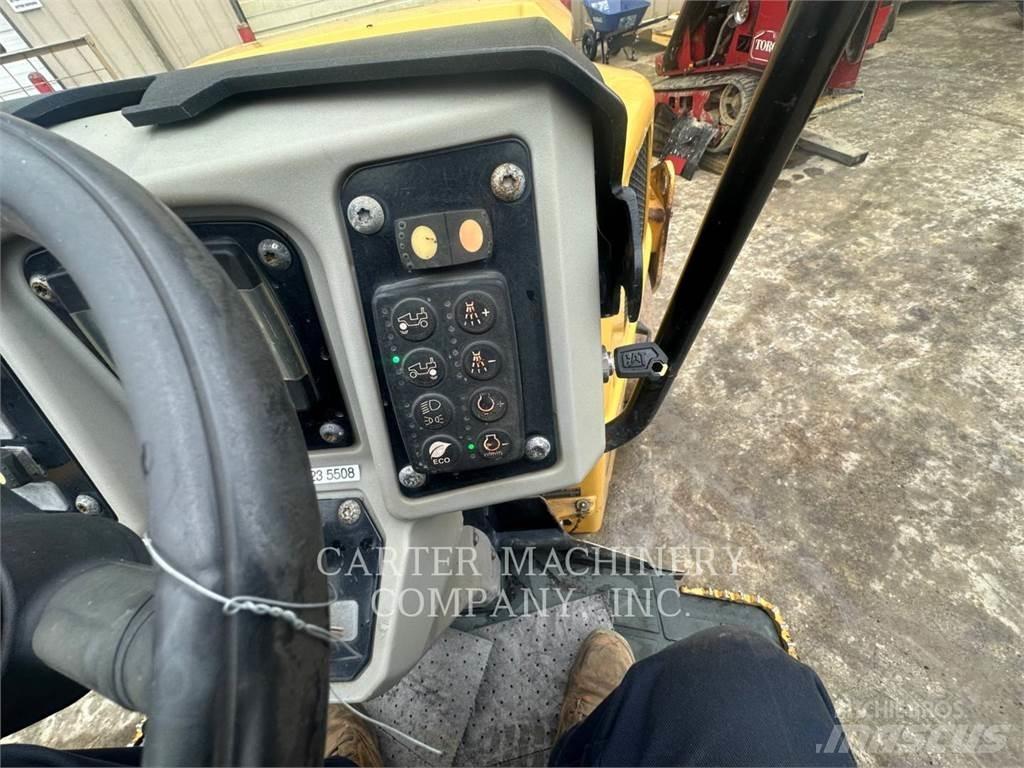 CAT CB34B 土壤壓實機