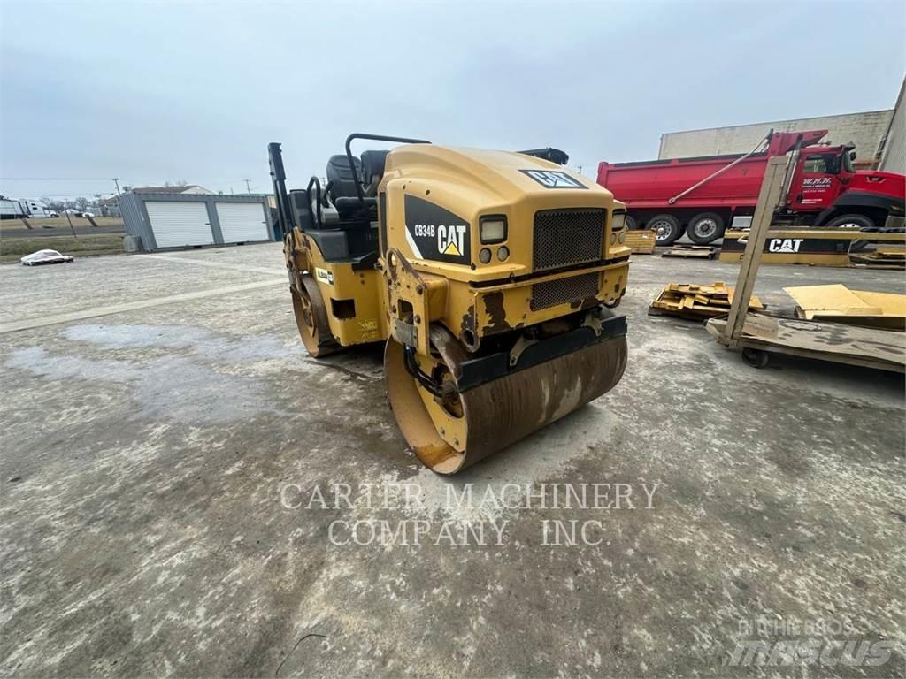 CAT CB34B 土壤壓實機