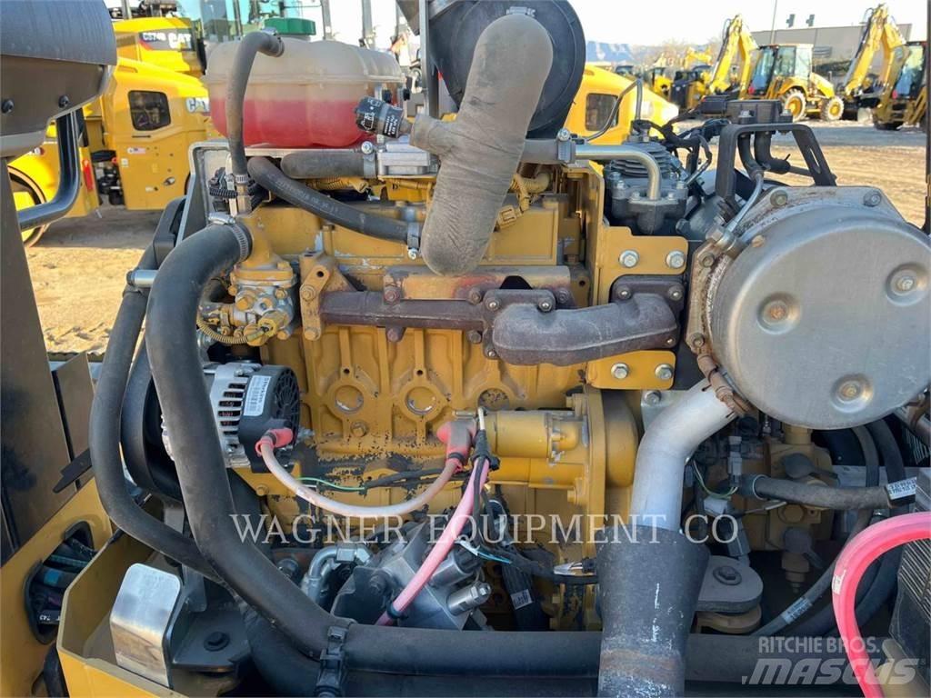 CAT CB34B 土壤壓實機