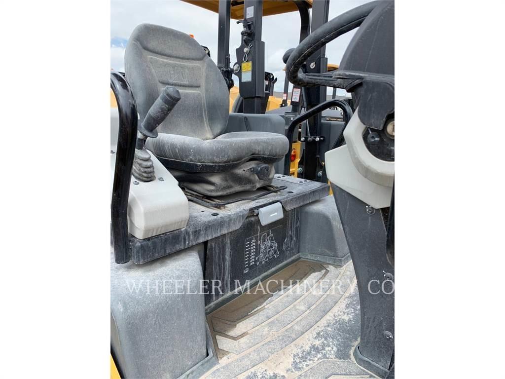 CAT CB34B 雙輪滾壓機