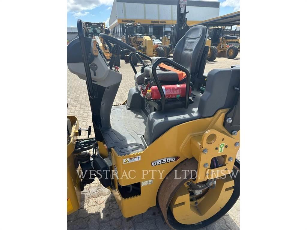CAT CB36BLRC 雙輪滾壓機