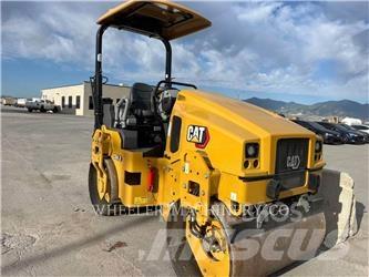 CAT CB4.0 雙輪滾壓機