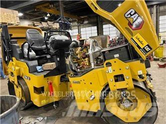 CAT CB4.0 雙輪滾壓機