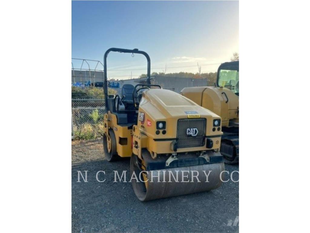 CAT CB4.0 瀝青攤舖機/鋪路機
