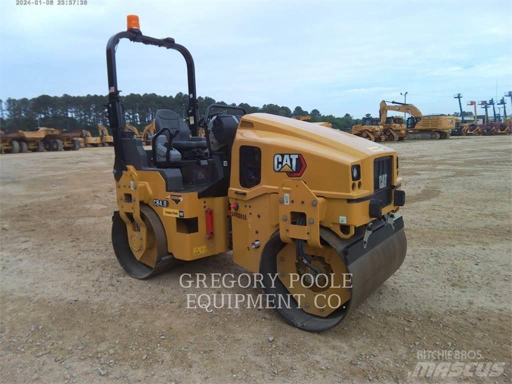 CAT CB4.0-03 雙輪滾壓機