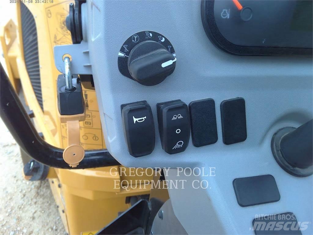 CAT CB4.0-03 雙輪滾壓機