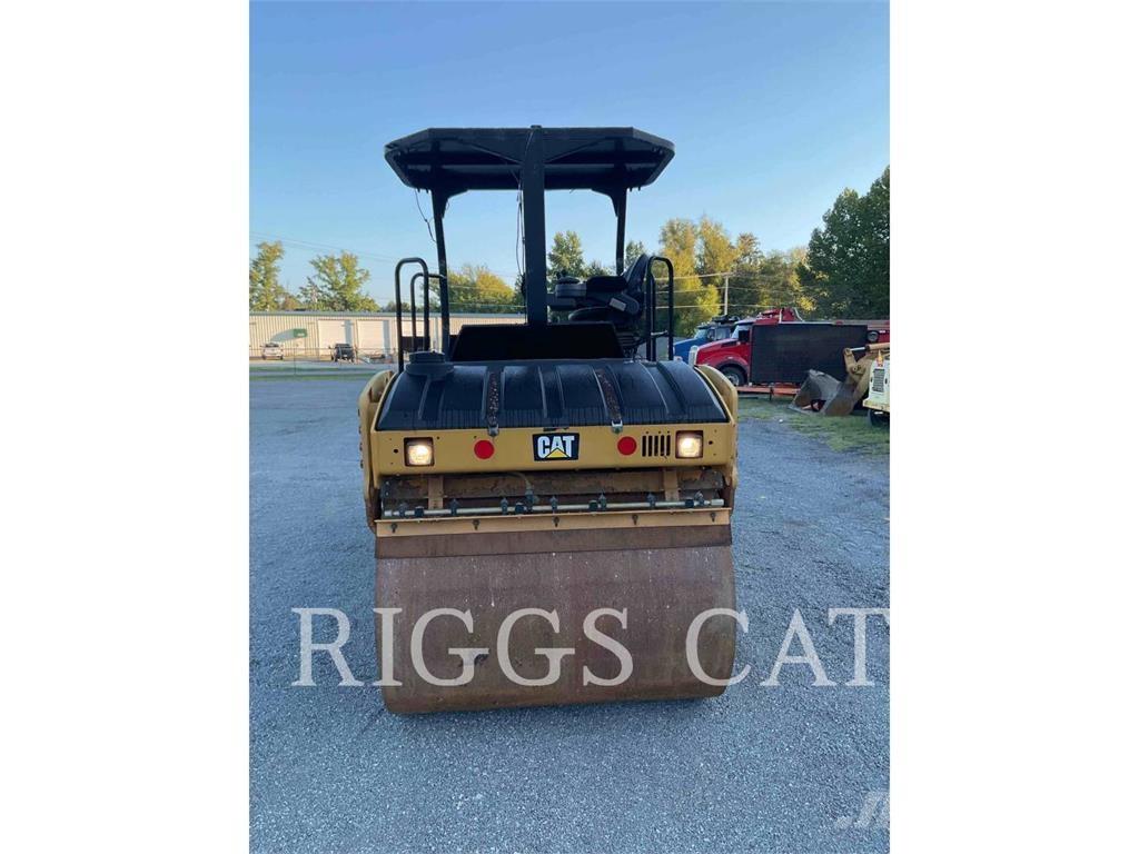 CAT CB44B 雙輪滾壓機