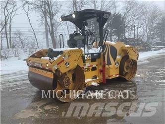 CAT CB54 XW 雙輪滾壓機
