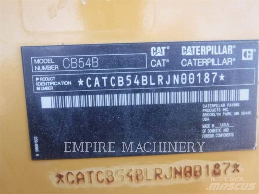 CAT CB54B 雙輪滾壓機
