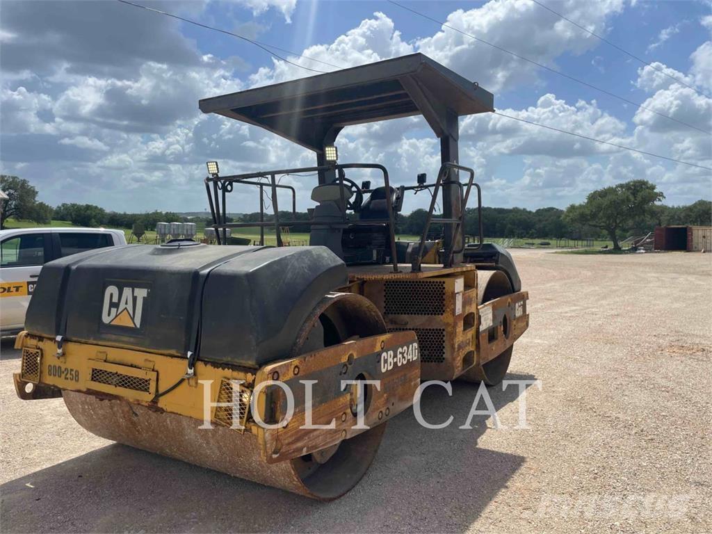 CAT CB634D 雙輪滾壓機