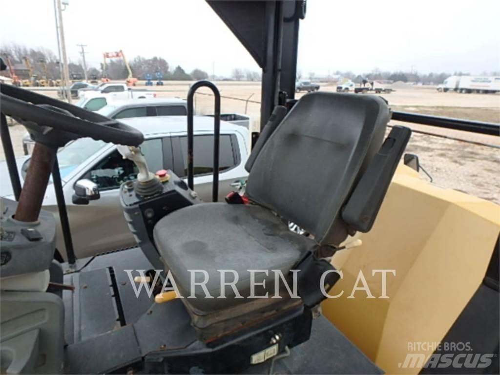 CAT CB64 瀝青攤舖機/鋪路機