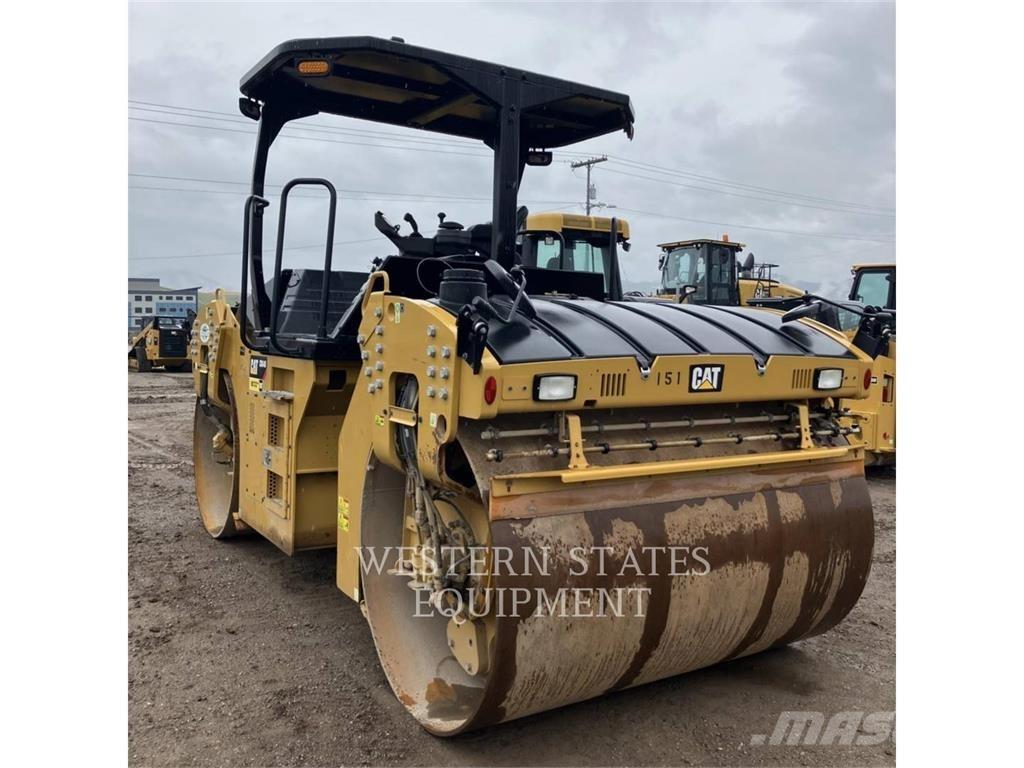CAT CB64 雙輪滾壓機