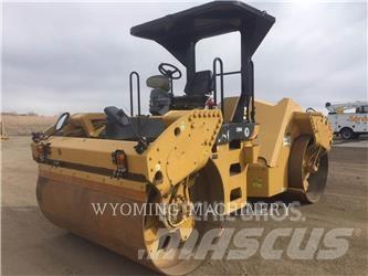 CAT CB64 土壤壓實機