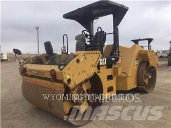 CAT CB64 土壤壓實機